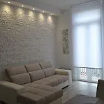 Diamond House Apartment