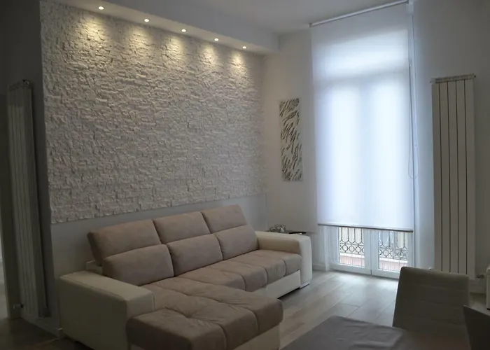 Diamond House 아파트